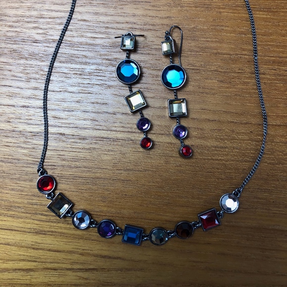 NEW Nine West colorful necklace & earrings